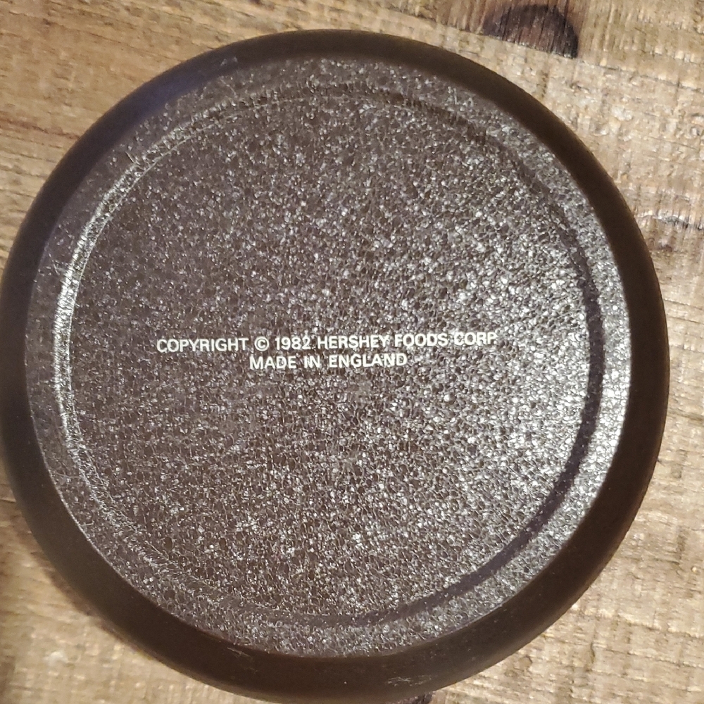 ⭐️3 For$20⭐️ Hershey's Chocolate Vintage Tin - Picture 4 of 8